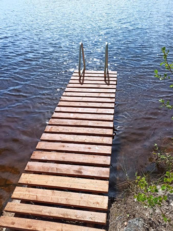 Eraemoekki Jaerven Rannalla Laitila Eksteriør bilde